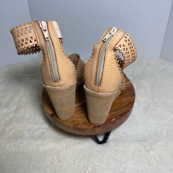 REVOLVE Jeffrey Campbell Tan Wedge Sandals with Lattice Design - Picture 6 of 11